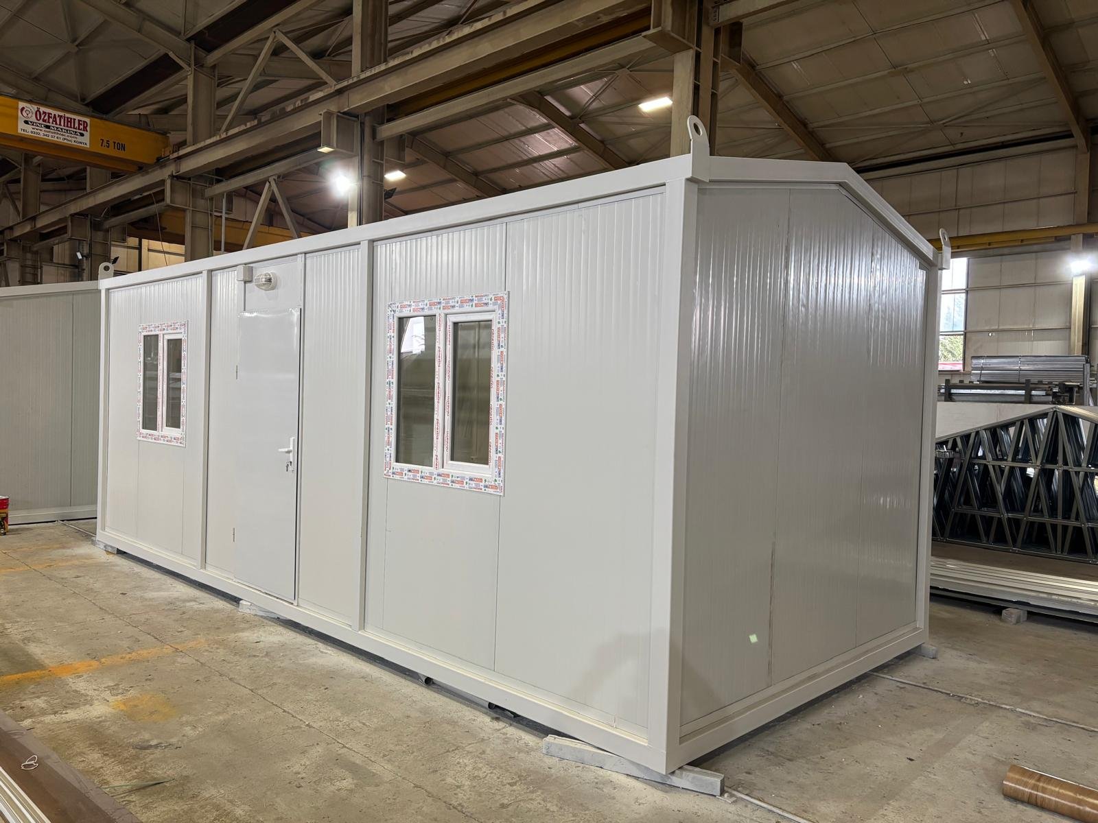 GÜNEŞ ENERJİ SANTRALİ ŞANTİYESİ ÖZEL OFİS KONTEYNERLERİ pramo prefabrik 8